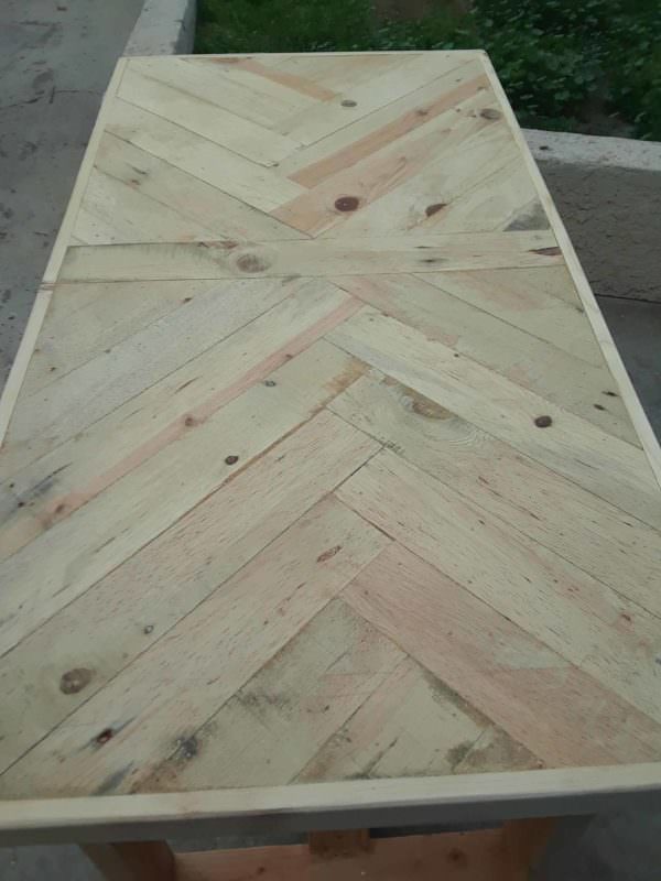 Herringbone Pattern Pallet Table Pallet Coffee Tables Herringbone Pattern Pallet Table Pallet Coffee Tables