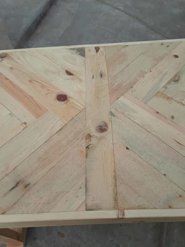 Herringbone Pattern Pallet Table Pallet Coffee Tables Herringbone Pattern Pallet Table Pallet Coffee Tables