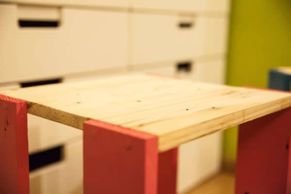 Pallet Bedside Table Pallet Desks & Pallet Tables Pallet Bedside Table Pallet Desks & Pallet Tables