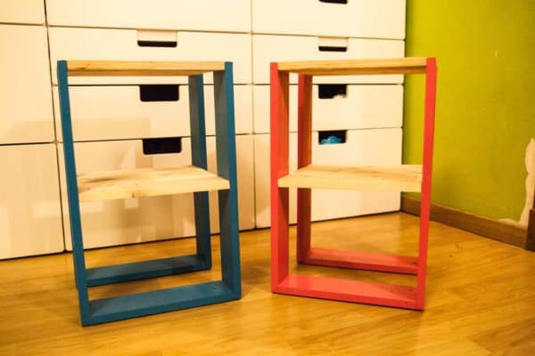 Pallet Bedside Table Pallet Desks & Pallet Tables Pallet Bedside Table Pallet Desks & Pallet Tables
