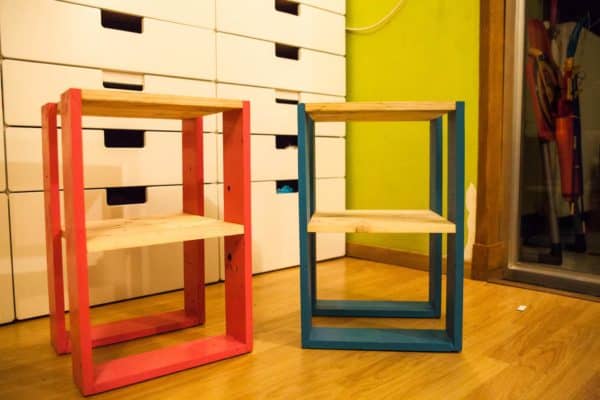 Pallet Bedside Table Pallet Desks & Pallet Tables Pallet Bedside Table Pallet Desks & Pallet Tables