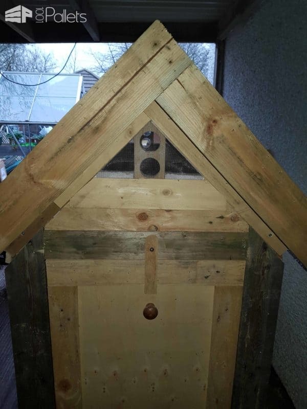 Reclaimed Pallet Chicken Coop Animal Pallet Houses & Pallet Supplies Reclaimed Pallet Chicken Coop Animal Pallet Houses & Pallet Supplies