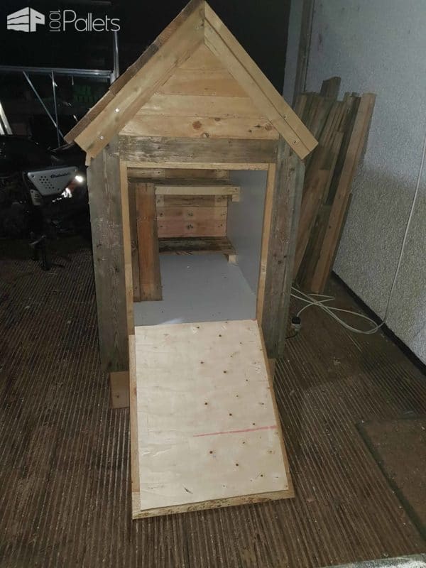 Reclaimed Pallet Chicken Coop Animal Pallet Houses & Pallet Supplies Reclaimed Pallet Chicken Coop Animal Pallet Houses & Pallet Supplies