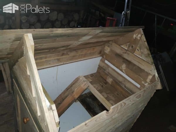Reclaimed Pallet Chicken Coop Animal Pallet Houses & Pallet Supplies Reclaimed Pallet Chicken Coop Animal Pallet Houses & Pallet Supplies