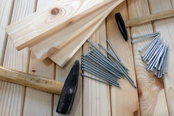 A Step by Step Guide for Making a Study Pallet Table DIY Pallet Tutorials Pallet Desks & Pallet Tables A Step by Step Guide for Making a Study Pallet Table DIY Pallet Tutorials Pallet Desks & Pallet Tables