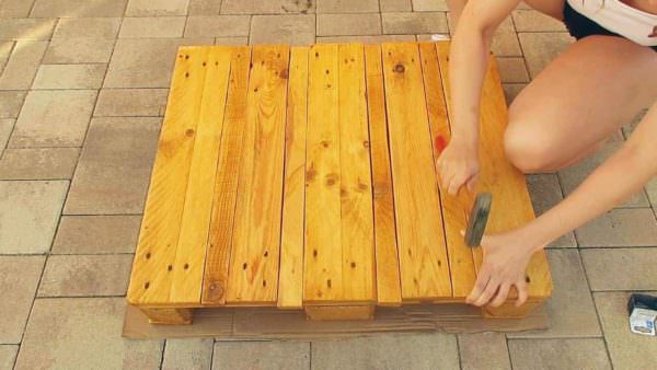 Diy: Pallet Coffee Table DIY Pallet Tutorials DIY Pallet Video Tutorials Pallet Coffee Tables Diy: Pallet Coffee Table DIY Pallet Tutorials DIY Pallet Video Tutorials Pallet Coffee Tables