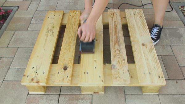 Diy: Pallet Coffee Table DIY Pallet Tutorials DIY Pallet Video Tutorials Pallet Coffee Tables Diy: Pallet Coffee Table DIY Pallet Tutorials DIY Pallet Video Tutorials Pallet Coffee Tables