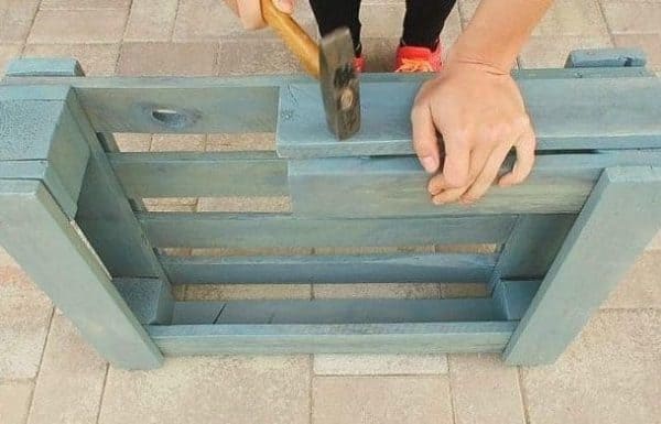 Diy: Pallet Pet Bed Animal Pallet Houses & Pallet Supplies DIY Pallet Tutorials DIY Pallet Video Tutorials Diy: Pallet Pet Bed Animal Pallet Houses & Pallet Supplies DIY Pallet Tutorials DIY Pallet Video Tutorials