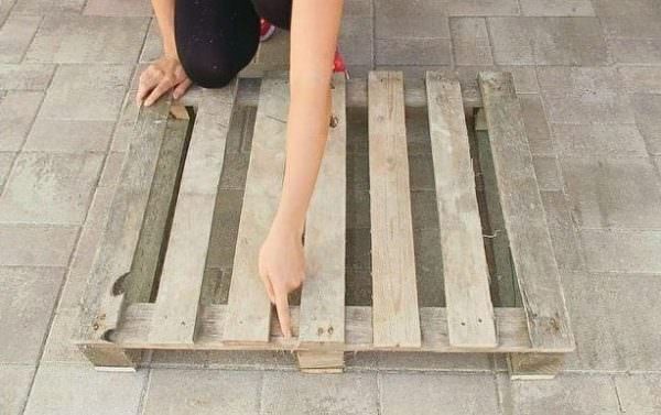Diy: Pallet Pet Bed Animal Pallet Houses & Pallet Supplies DIY Pallet Tutorials DIY Pallet Video Tutorials Diy: Pallet Pet Bed Animal Pallet Houses & Pallet Supplies DIY Pallet Tutorials DIY Pallet Video Tutorials