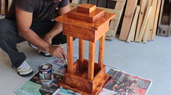 Diy: Wood Pallet Lantern DIY Pallet Tutorials DIY Pallet Video Tutorials Pallet Lamps & Lights Diy: Wood Pallet Lantern DIY Pallet Tutorials DIY Pallet Video Tutorials Pallet Lamps & Lights