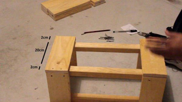 Diy: Wood Pallet Lantern DIY Pallet Tutorials DIY Pallet Video Tutorials Pallet Lamps & Lights Diy: Wood Pallet Lantern DIY Pallet Tutorials DIY Pallet Video Tutorials Pallet Lamps & Lights
