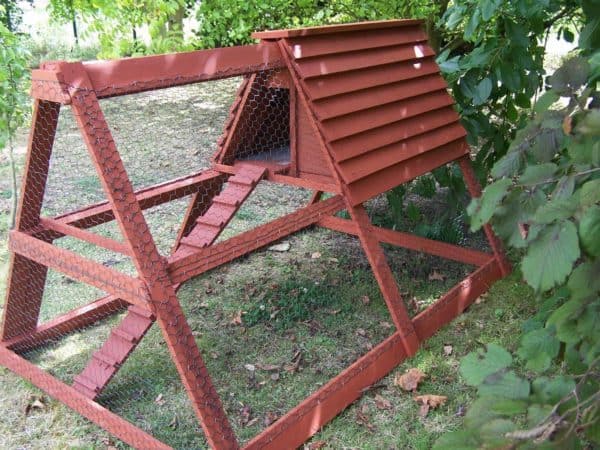 5 Springtime Pallet Projects For Your Garden Animal Pallet Houses & Pallet Supplies Lounges & Garden Sets Pallet Planters & Compost Bins 5 Springtime Pallet Projects For Your Garden Animal Pallet Houses & Pallet Supplies Lounges & Garden Sets Pallet Planters & Compost Bins