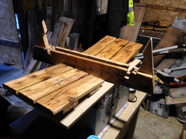 One Pallet Vinyl Record Stand Pallet Shelves & Pallet Coat Hangers One Pallet Vinyl Record Stand Pallet Shelves & Pallet Coat Hangers