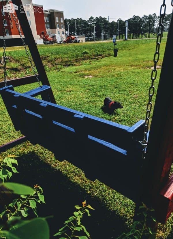 A-frame Swing from One Commercial Size Pallet Pallets in the Garden A-frame Swing from One Commercial Size Pallet Pallets in the Garden