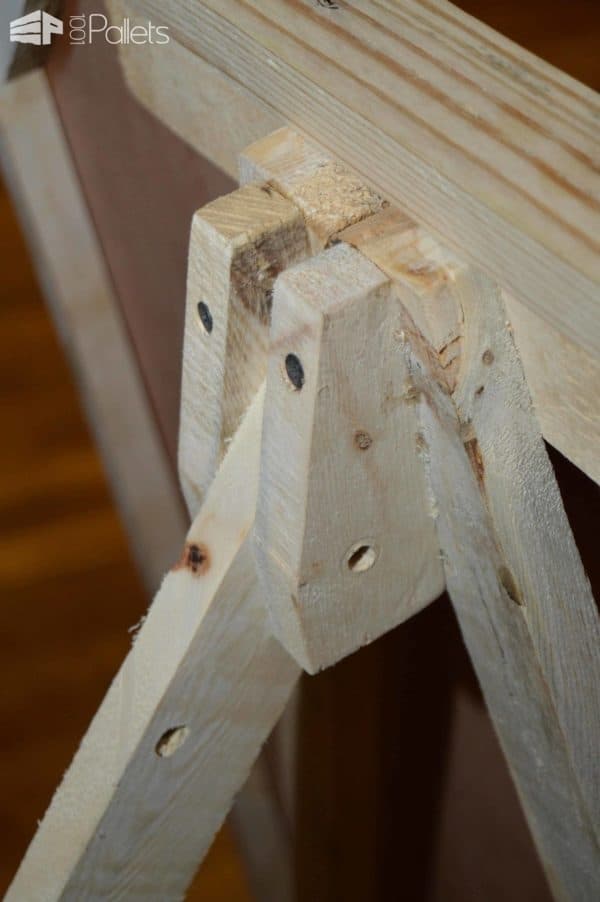 Pallet Easel for Slate Board Pallet Home Accessories Pallet Easel for Slate Board Pallet Home Accessories