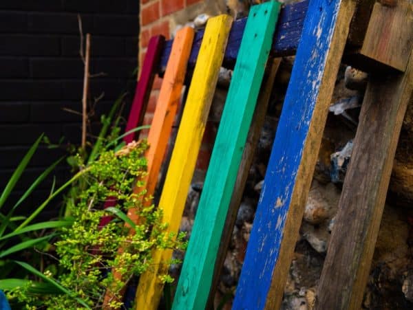 How to Decorate Your Outdoor Pool Area Using Pallets Pallets in the Garden How to Decorate Your Outdoor Pool Area Using Pallets Pallets in the Garden