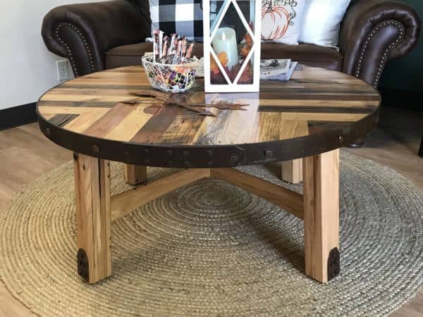 Pallet Coffee Table For a Waiting Room Pallet Coffee Tables Pallet Coffee Table For a Waiting Room Pallet Coffee Tables