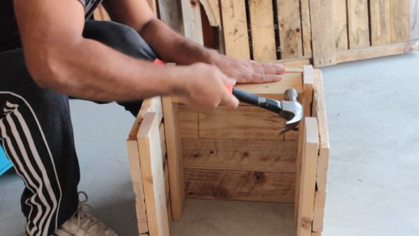 Diy – Pallet Dice Sitting Stool Pallet Benches, Pallet Chairs & Stools Diy – Pallet Dice Sitting Stool Pallet Benches, Pallet Chairs & Stools