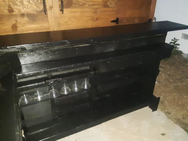 The Admiral’s Arms Pallet Bar Pallet Bars The Admiral’s Arms Pallet Bar Pallet Bars