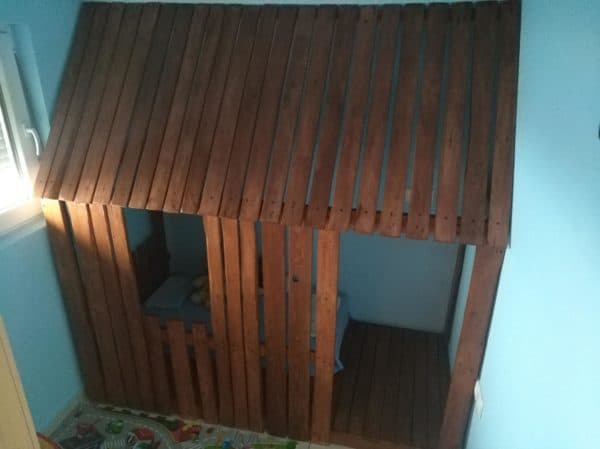 How I Made A Wooden Pallet House In The Children’s Room Fun Pallet Crafts for Kids How I Made A Wooden Pallet House In The Children’s Room Fun Pallet Crafts for Kids