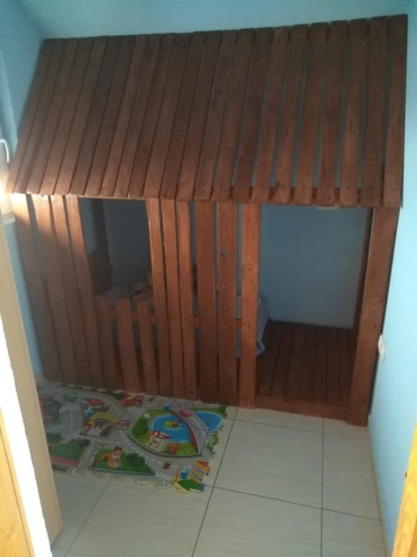 How I Made A Wooden Pallet House In The Children’s Room Fun Pallet Crafts for Kids How I Made A Wooden Pallet House In The Children’s Room Fun Pallet Crafts for Kids