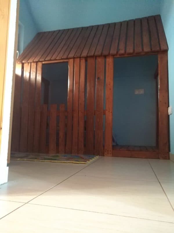 How I Made A Wooden Pallet House In The Children’s Room Fun Pallet Crafts for Kids How I Made A Wooden Pallet House In The Children’s Room Fun Pallet Crafts for Kids