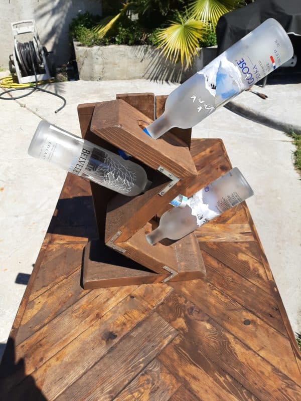 How I Made This Pallet Pub Table: The Wine A Little Pallet Desks & Pallet Tables How I Made This Pallet Pub Table: The Wine A Little Pallet Desks & Pallet Tables