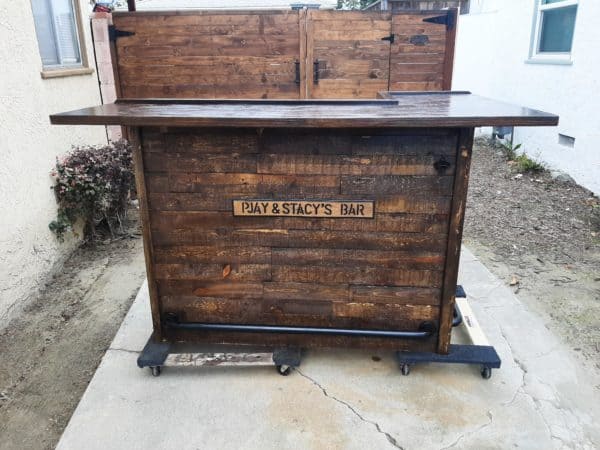 Pjay & Stacy’s Pallet Bar Pallet Bars Pjay & Stacy’s Pallet Bar Pallet Bars