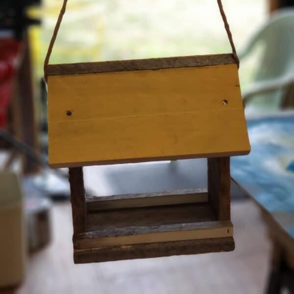 A Couple of Pallet Bird Feeders Animal Pallet Houses & Pallet Supplies A Couple of Pallet Bird Feeders Animal Pallet Houses & Pallet Supplies