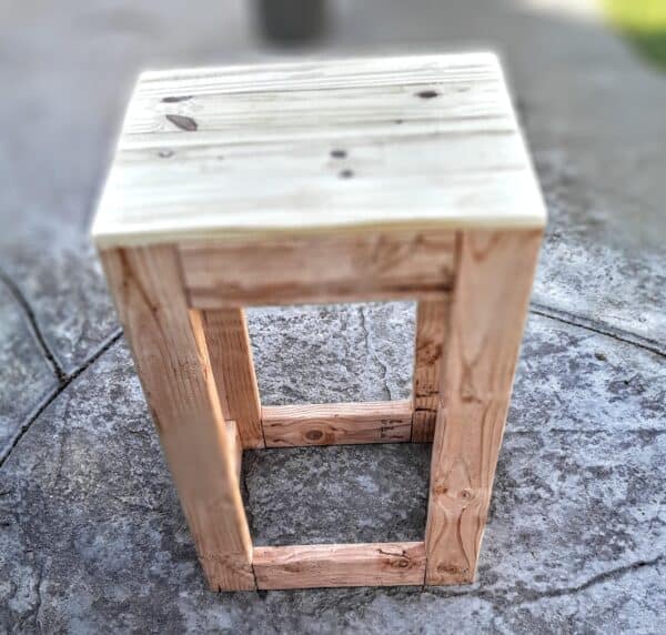 Rustic Bar with Pallet Bar Stools Pallet Benches, Pallet Chairs & Stools Rustic Bar with Pallet Bar Stools Pallet Benches, Pallet Chairs & Stools