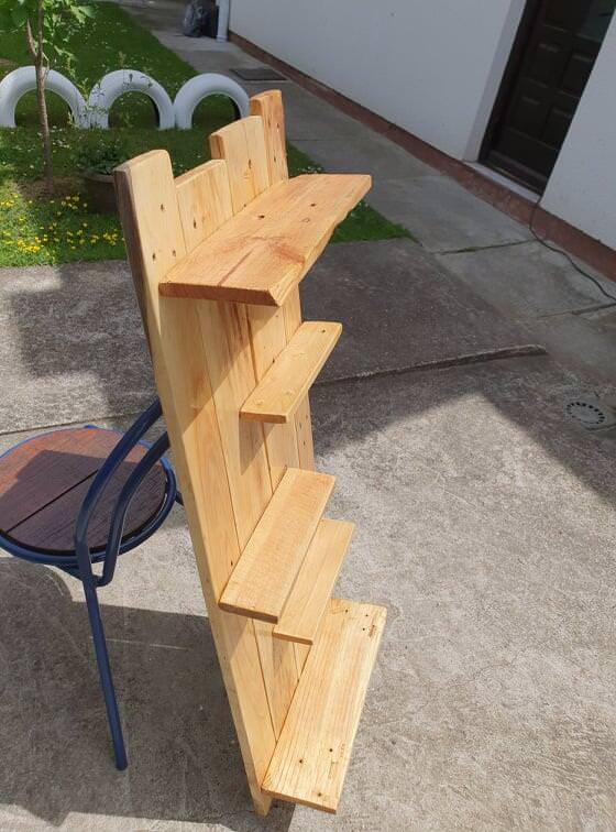 Multi-purpose Pallet Shelf From One Ordinary Pallet Pallet Shelves & Pallet Coat Hangers Multi-purpose Pallet Shelf From One Ordinary Pallet Pallet Shelves & Pallet Coat Hangers
