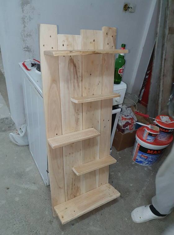 Multi-purpose Pallet Shelf From One Ordinary Pallet Pallet Shelves & Pallet Coat Hangers Multi-purpose Pallet Shelf From One Ordinary Pallet Pallet Shelves & Pallet Coat Hangers