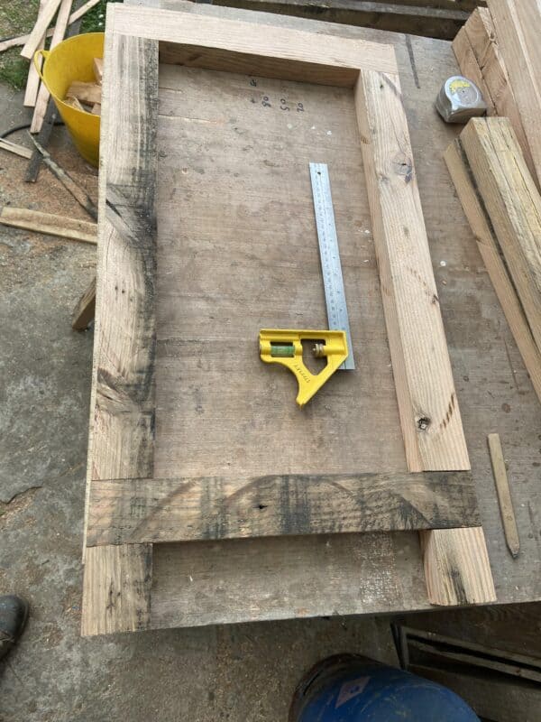 Bbq Table Made from Reclaimed Wood & Pallets Pallet Desks & Pallet Tables Bbq Table Made from Reclaimed Wood & Pallets Pallet Desks & Pallet Tables