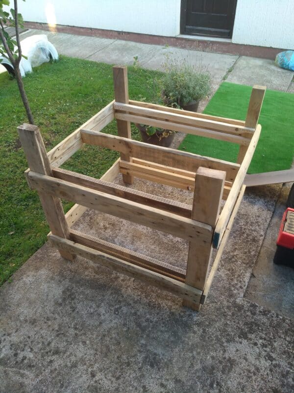 How I Made A Pallet House For Kittens Animal Pallet Houses & Pallet Supplies How I Made A Pallet House For Kittens Animal Pallet Houses & Pallet Supplies