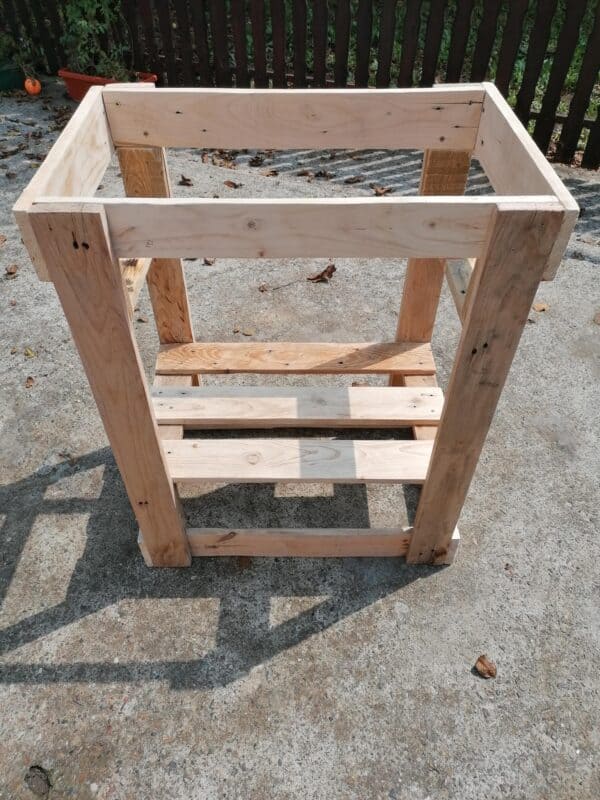 How I Made An Outdoor Shoe Rack From Pallets Pallet Boxes & Chests Pallet Shelves & Pallet Coat Hangers How I Made An Outdoor Shoe Rack From Pallets Pallet Boxes & Chests Pallet Shelves & Pallet Coat Hangers