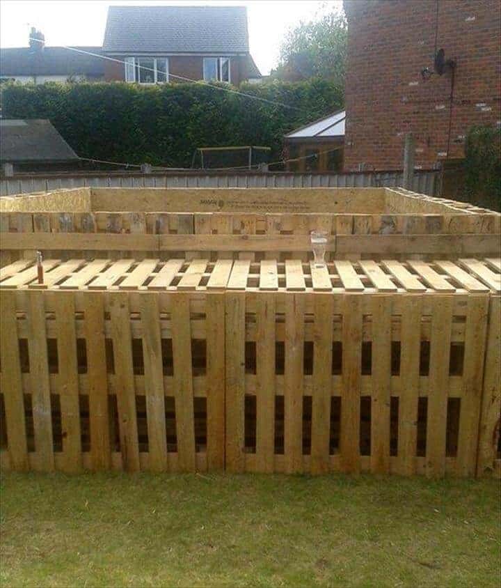 Build a Swimming Pool Out Of 40 Pallets Pallets in the Garden Build a Swimming Pool Out Of 40 Pallets Pallets in the Garden