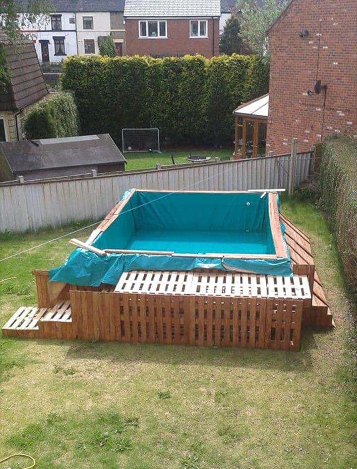 Build a Swimming Pool Out Of 40 Pallets Pallets in the Garden Build a Swimming Pool Out Of 40 Pallets Pallets in the Garden