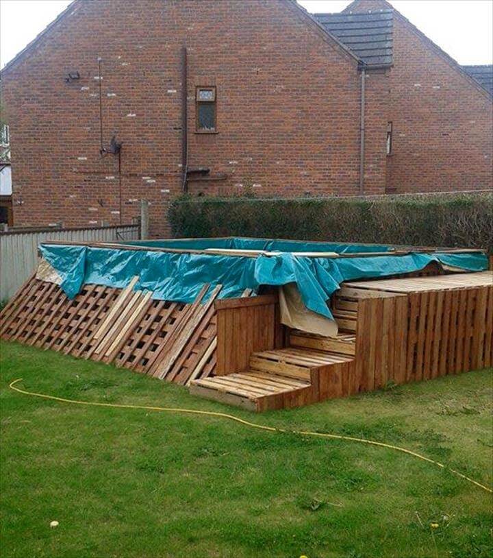 Build a Swimming Pool Out Of 40 Pallets Pallets in the Garden Build a Swimming Pool Out Of 40 Pallets Pallets in the Garden