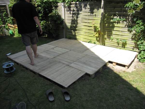 3 Steps for Building a Pallet Deck Pallet Terraces & Pallet Patios 3 Steps for Building a Pallet Deck Pallet Terraces & Pallet Patios