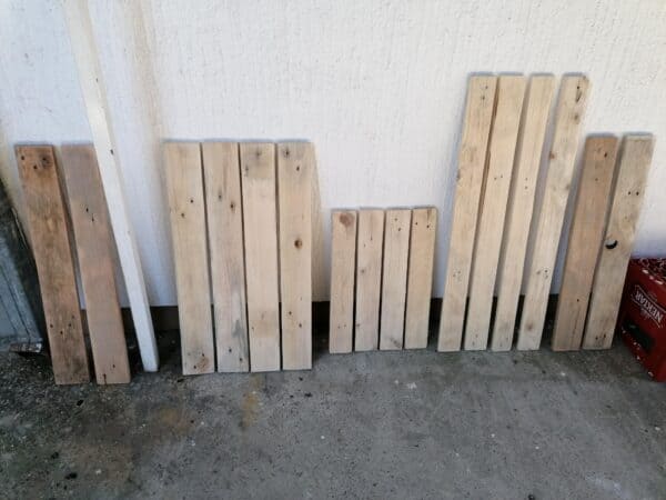 How I Made Work Table for Home Use From Ordinary Pallets Pallet Desks & Pallet Tables How I Made Work Table for Home Use From Ordinary Pallets Pallet Desks & Pallet Tables