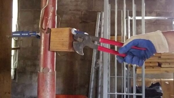 Easiest Ways to Remove Nails from Pallets Boards & Blocks DIY Pallet Video Tutorials Pallet Projects Easiest Ways to Remove Nails from Pallets Boards & Blocks DIY Pallet Video Tutorials Pallet Projects