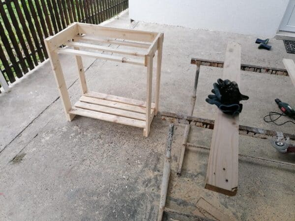 Multi-purpose Pallet High Table For Living Room Pallet Desks & Pallet Tables Multi-purpose Pallet High Table For Living Room Pallet Desks & Pallet Tables