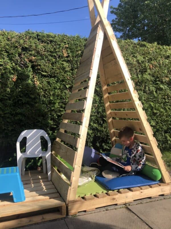 Five Pallets Kid’s Teepee Fun Pallet Crafts for Kids Five Pallets Kid’s Teepee Fun Pallet Crafts for Kids