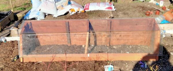 How I Made This Cold Frame From Pallet Wood & Discarded “Ikea” Glazed Doors Garden How I Made This Cold Frame From Pallet Wood & Discarded “Ikea” Glazed Doors Garden