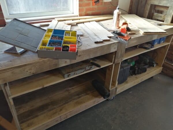 Pallet Work Bench Garden Workshop and tools Pallet Work Bench Garden Workshop and tools