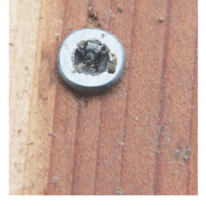 1001pallets.com-4-methods-to-remove-a-stripped-or-broken-screw-02