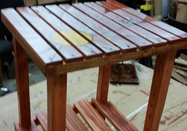 1001pallets.com-a-side-table-i-made-from-pallet-wood