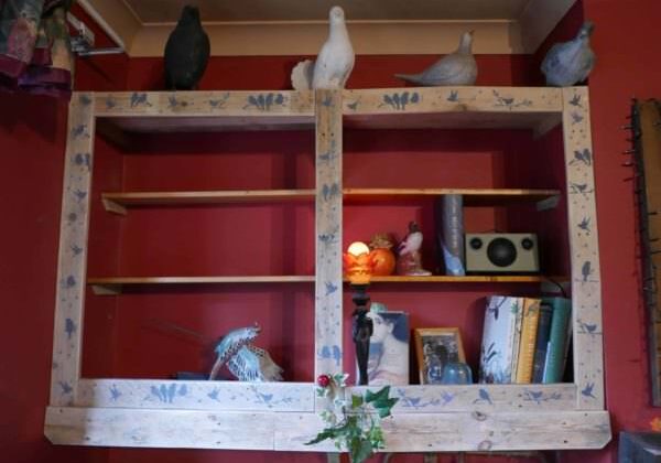 1001pallets.com-pallet-wood-shelf-unitbird-aviary