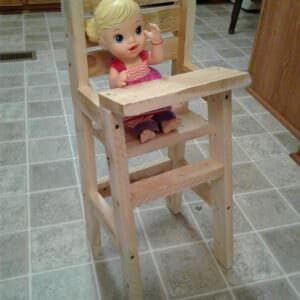 1001pallets.com-baby-doll-pallet-highchair-06