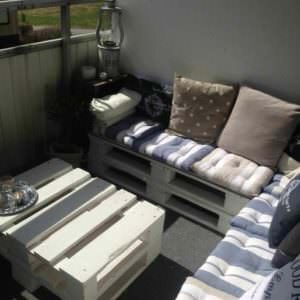 balcony-lounge